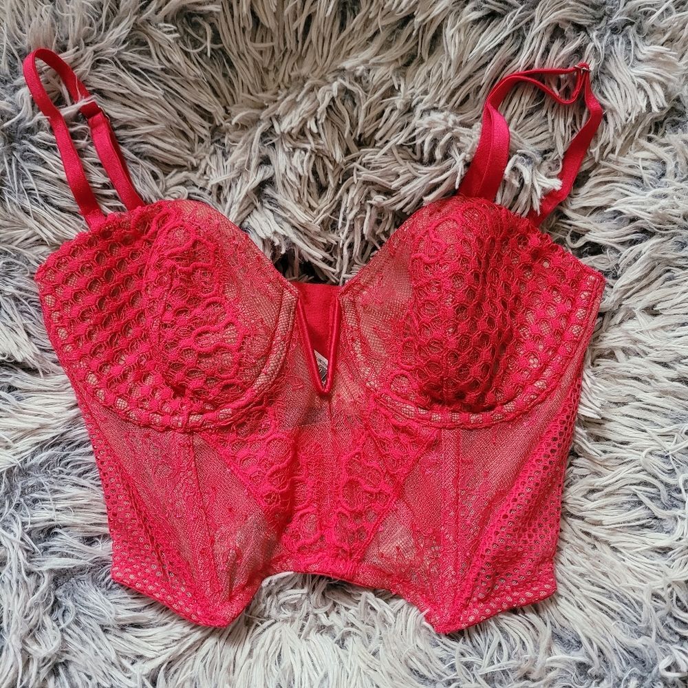 🍒NWT🍒 VS LINED PLUNGE BUSTIER 32D
